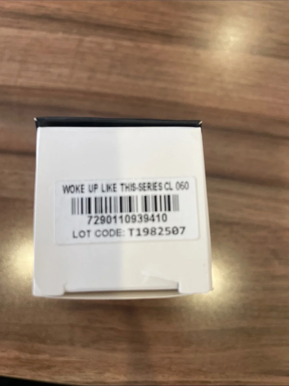 IL MAKIAGE Flawless Base Foundation - Black Packaging
